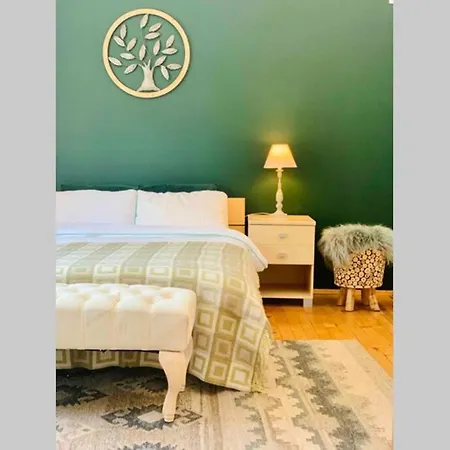 Aquila Chaletu Beli Iskăr